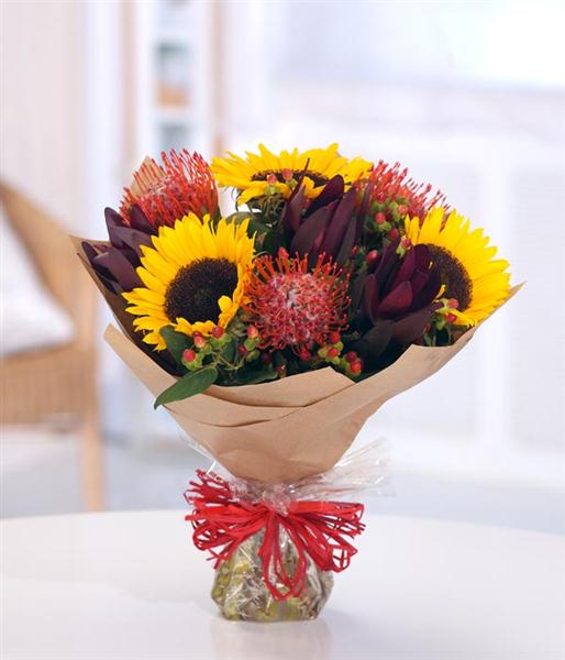 07 Leo Star Sign Zodiac Bouquet (Jul 24 - Aug 23)