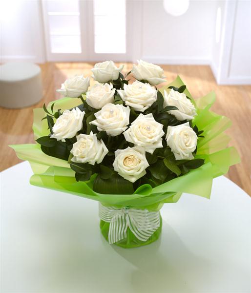 06 - Pearls Birthstone Bouquet (June)