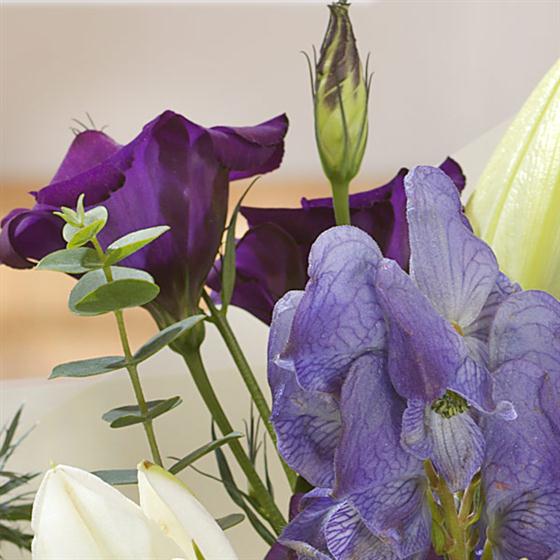 09 - Sapphire Birthstone Bouquet (September)